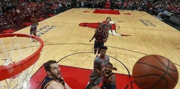揭秘詹姆斯独门养生技巧（一位NBA巨星的健康之道）