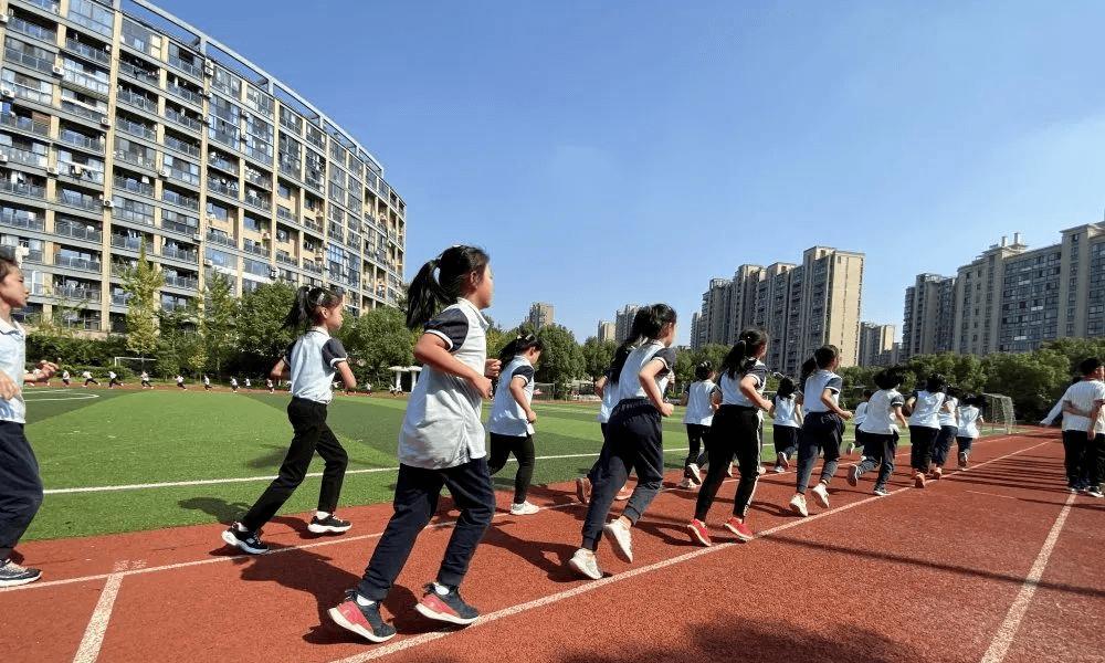 如何以1000米跑步技巧及格（提高1000米跑步成绩的指南）