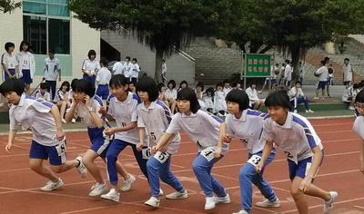 如何正确进行初中课间跑步（掌握关键技巧）