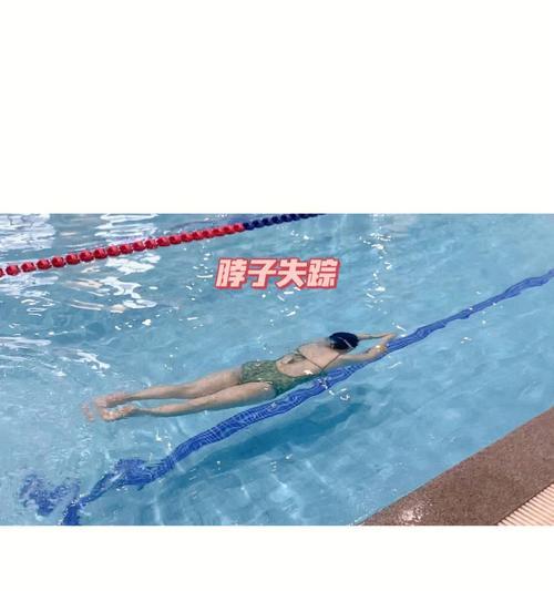 如何在自由泳中正确运用换气、手脚发力技巧（自由泳换气手脚发力教程）