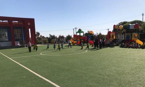 足球传球技巧中班教案反思？如何提高幼儿足球传球技能？