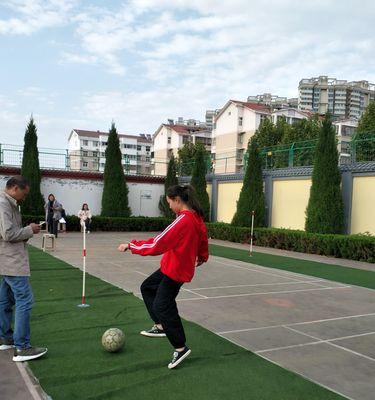 足球盘球技巧动作要领是什么？如何有效提高盘球能力？