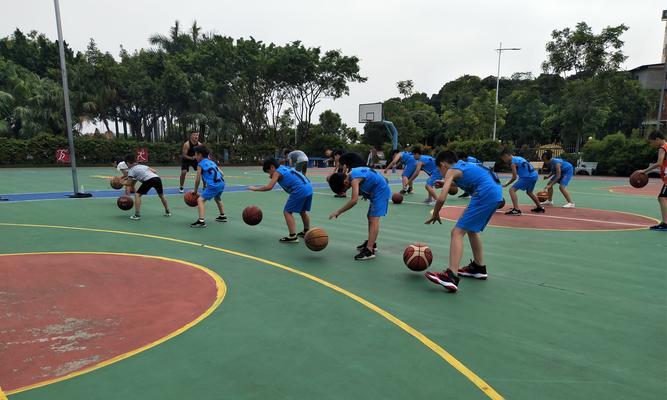 足球左脚运球技巧怎么练？有哪些有效的训练方法？