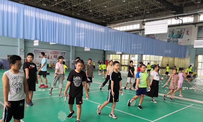 36岁儿童学习羽毛球发球技巧有哪些？如何正确掌握？