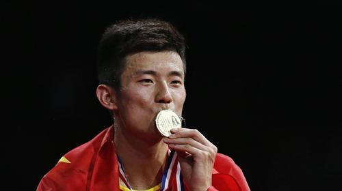 谌龙教羽毛球发球技巧怎么样了？如何学习专业发球方法？