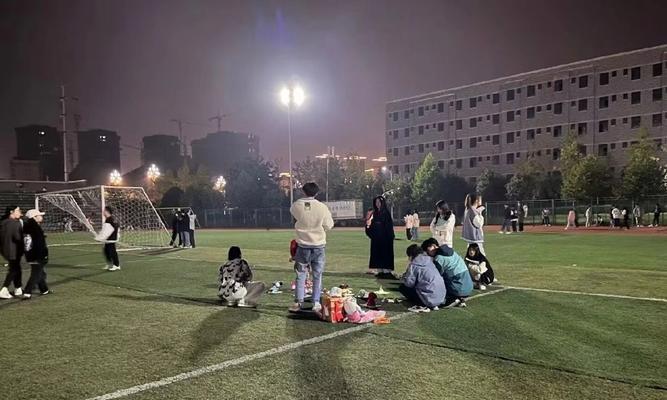摆摊打羽毛球技巧教程？如何快速提高球技？