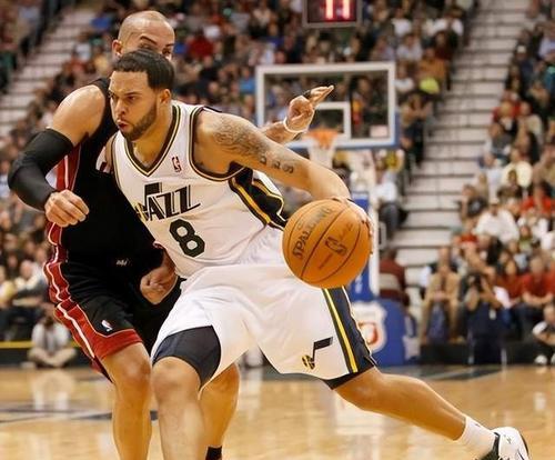 NBA裁判带球过人技巧是什么？如何在比赛中运用？