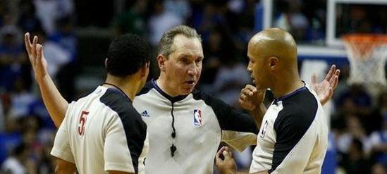 NBA裁判技巧有哪些？如何提高裁判的判罚准确性？