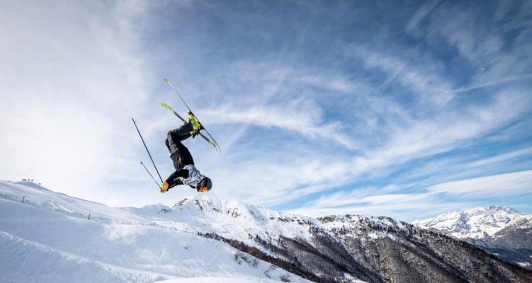 滑雪镜的使用技巧是什么？如何正确佩戴和保养？