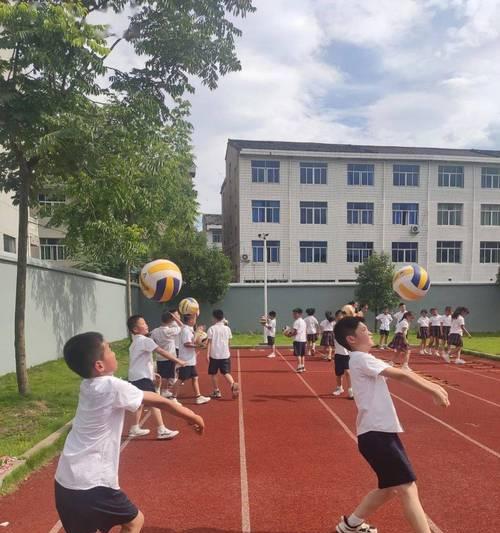 高中体考足球绕杆技巧热身怎么做？有哪些常见错误需要避免？