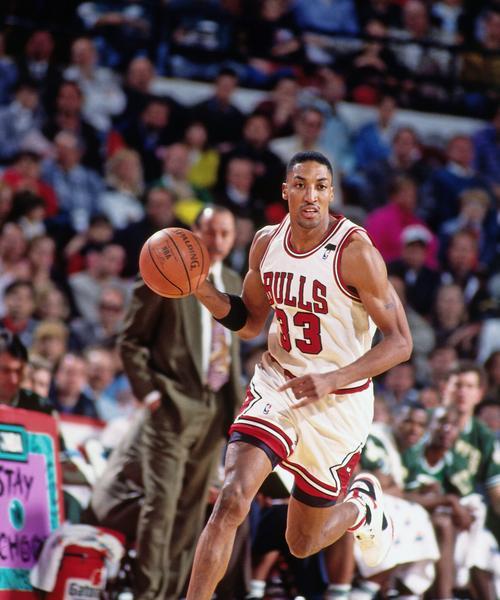 NBA低位技巧大揭秘（掌握这些技巧）