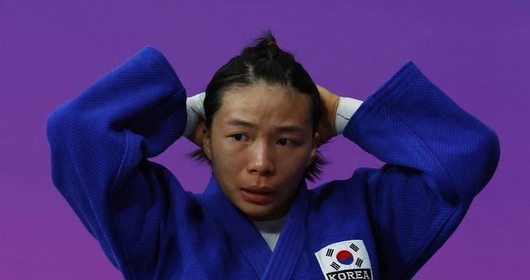 足球裁判踢球技巧有哪些？如何提高裁判的踢球能力？