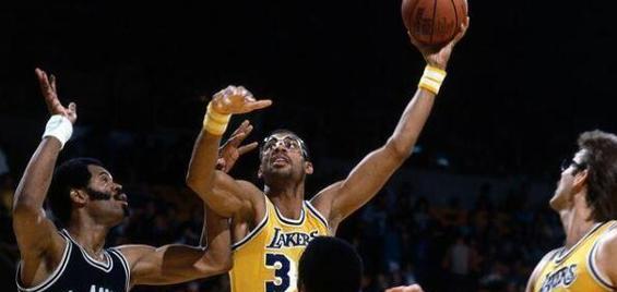 NBA最难掌握的技巧剖析（掌控比赛的关键——球员必备技能解析）