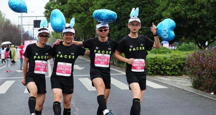 以乐跑配速技巧提升跑步效果（从心态到策略）