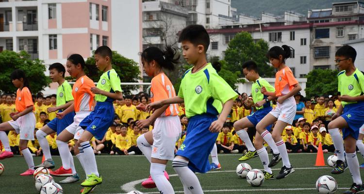 足球中场如何提高接球和传球技巧？