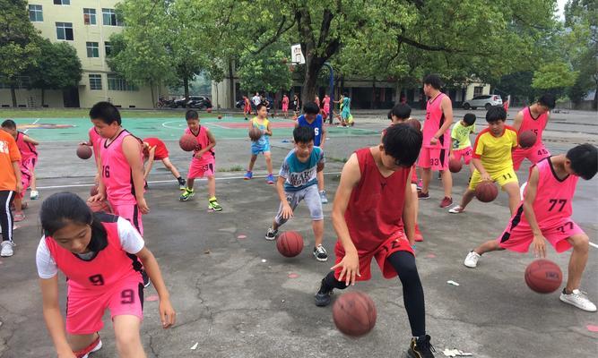 足球胯下运球的技巧是什么？如何有效提高运球能力？