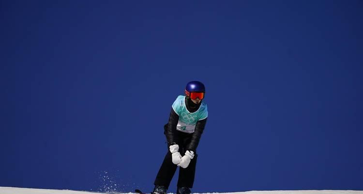 自由式滑雪男子空中技巧比赛规则是什么？如何提高空中技巧成绩？