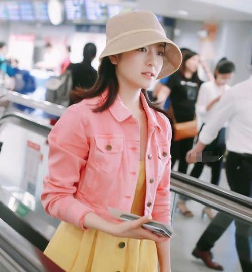 科比粉色裙穿搭技巧（以女性视角）