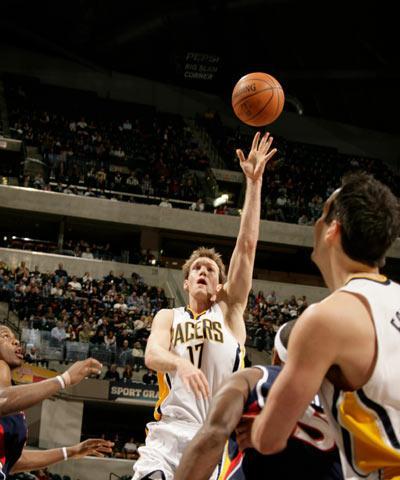 NBA球员的抛投技巧剖析（揭秘NBA顶尖球员如何打造高效的抛投能力）