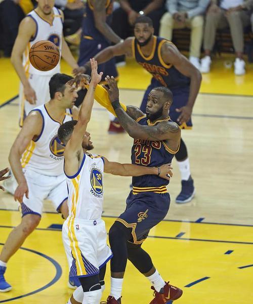NBA掌控比赛节奏的最全篮球控球技巧（打造全面掌控球场的控球技巧）