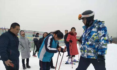 滑雪刹车技巧初学者入门（轻松掌握刹车技巧）