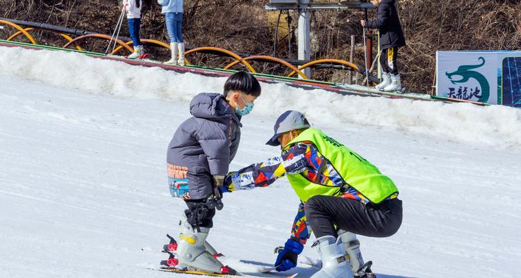 滑雪技巧初识？如何快速掌握滑雪基础？