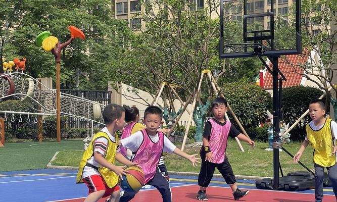 探究NBA篮球转身技巧（从技巧要点到实战应用）