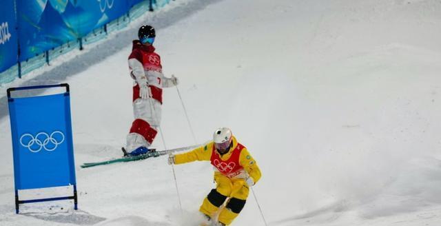 初学者滑雪摔倒技巧（15个段落详解如何避免受伤）