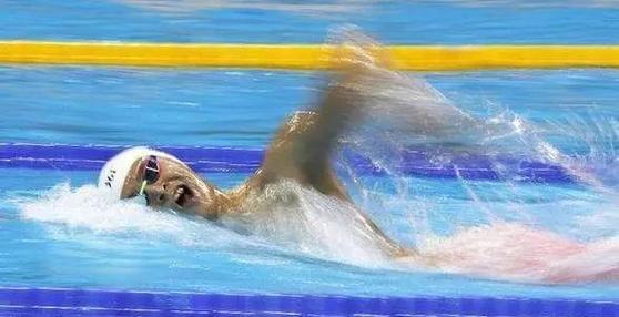 自由泳几下换气最合适？如何提高换气效率？