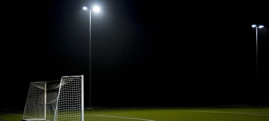 五人组守门员足球技巧解析（提高守门员反应速度）