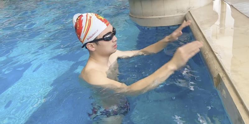 初学蛙泳换气方式有哪些常见问题？如何有效解决？