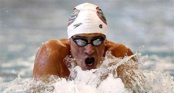 水下换气蛙泳技巧（掌握蛙泳换气要领）