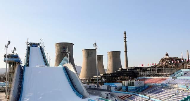 自由式滑雪技巧与大跳台训练（掌握高难度动作）