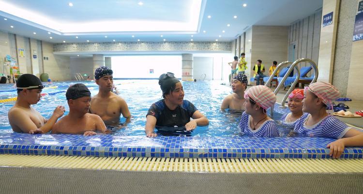 游泳时水下换气应该用鼻子还是嘴？正确方法是什么？