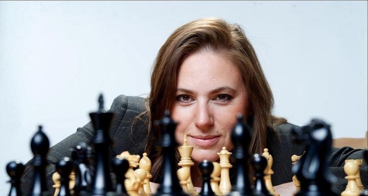 如何在国际象棋中运用四步杀技巧？防守时常见的问题有哪些？
