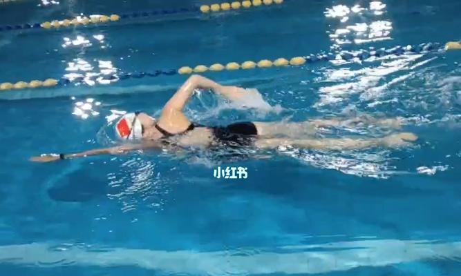 自由泳不换气时身体转动的正确方法演示？