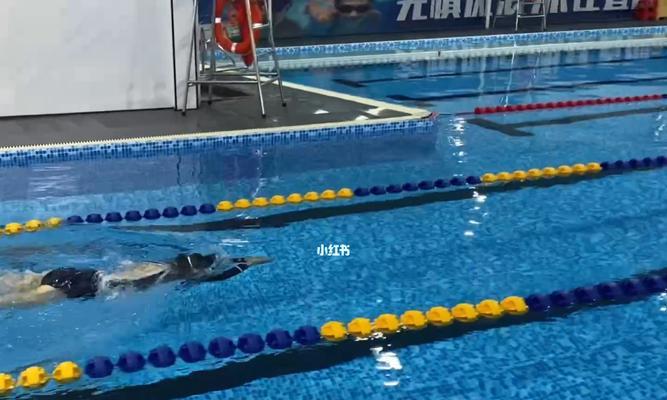 如何避免蛙泳换气下沉（15个有效方法让你顺利完成蛙泳换气）